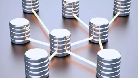 Understanding polymorphic relationships in databases