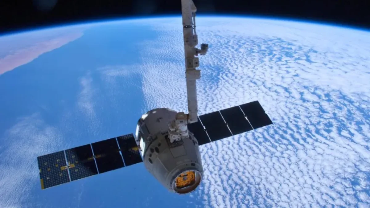 Satelite de madera en órbita: innovación ecológica en el espacio